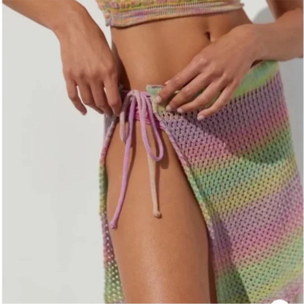 🆕 UO Out From Under Crochet Sarong Purple Rainbow Boho Swim Cover-Up - Picture 4 of 6